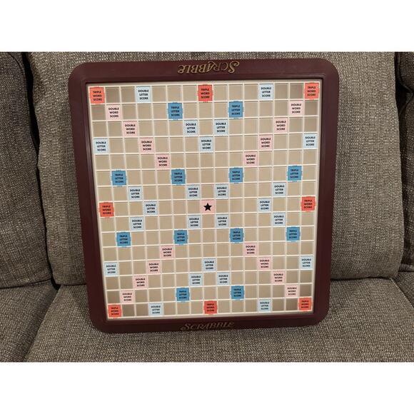Vtg Scrabble Crossword Board Game Deluxe Edition Rotating Turntable 2001 Read - Picture 2 of 16
